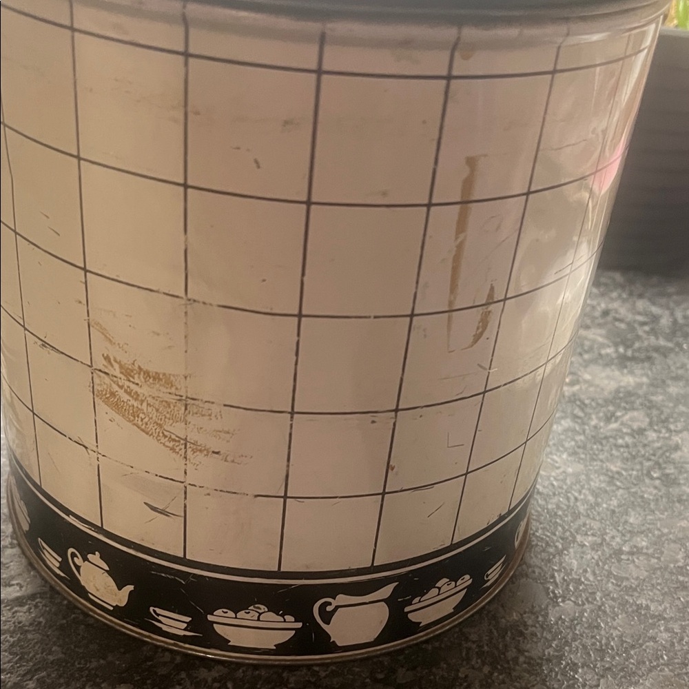 Black and White Tin Kitchen Canister Set of 4.  Farmhouse. - Picture 5 of 11